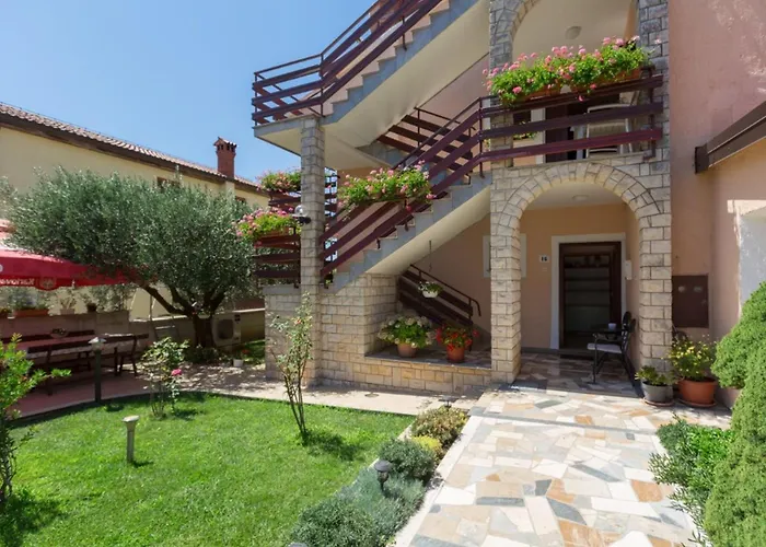 Διαμέρισμα Nerina Karpinjan